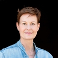 Sarah Sitar Real Estate Agent at Douglas Elliman