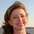 Lisa Davis Real Estate Agent at RE/MAX Sunvest